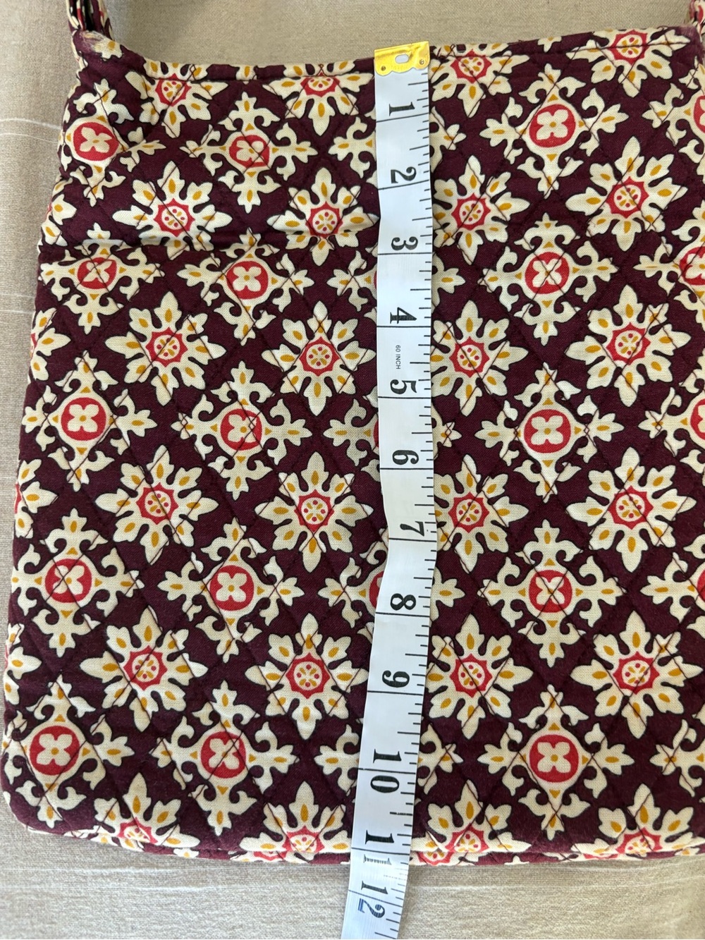 Vera Bradley Hipster crossbody bag 2006 "Medallion" pattern, quilted burgundy - Picture 3 of 9